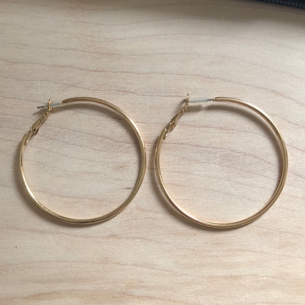 2.5 inch diameter gold hoops